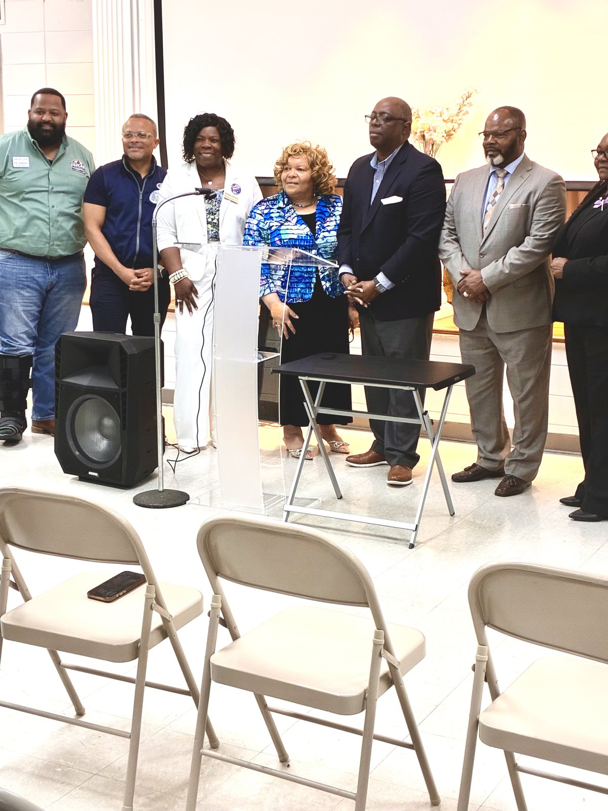 Cynthia Johnson speaking at a campaign event